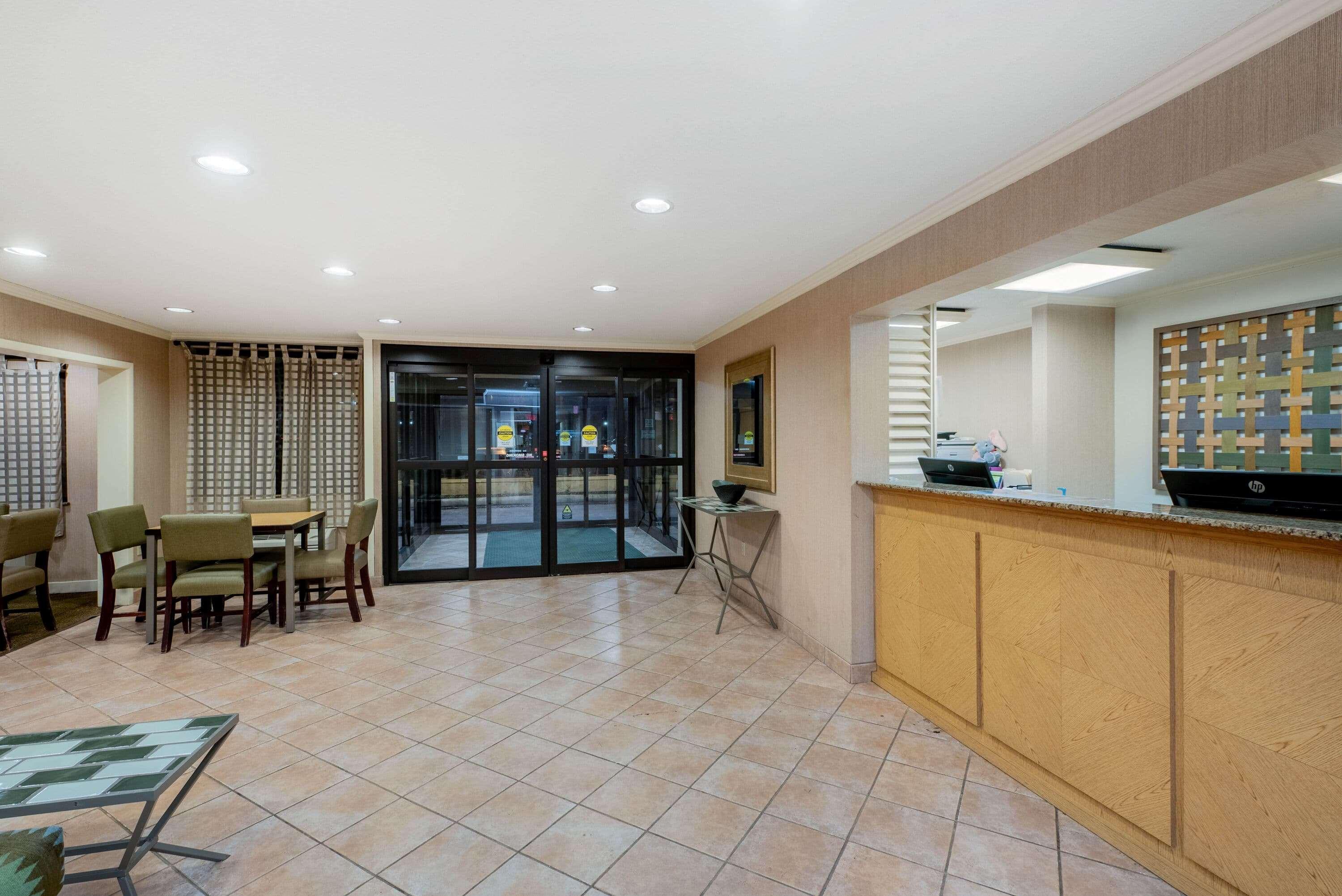 La Quinta By Wyndham Mansfield Oh Hotell Eksteriør bilde