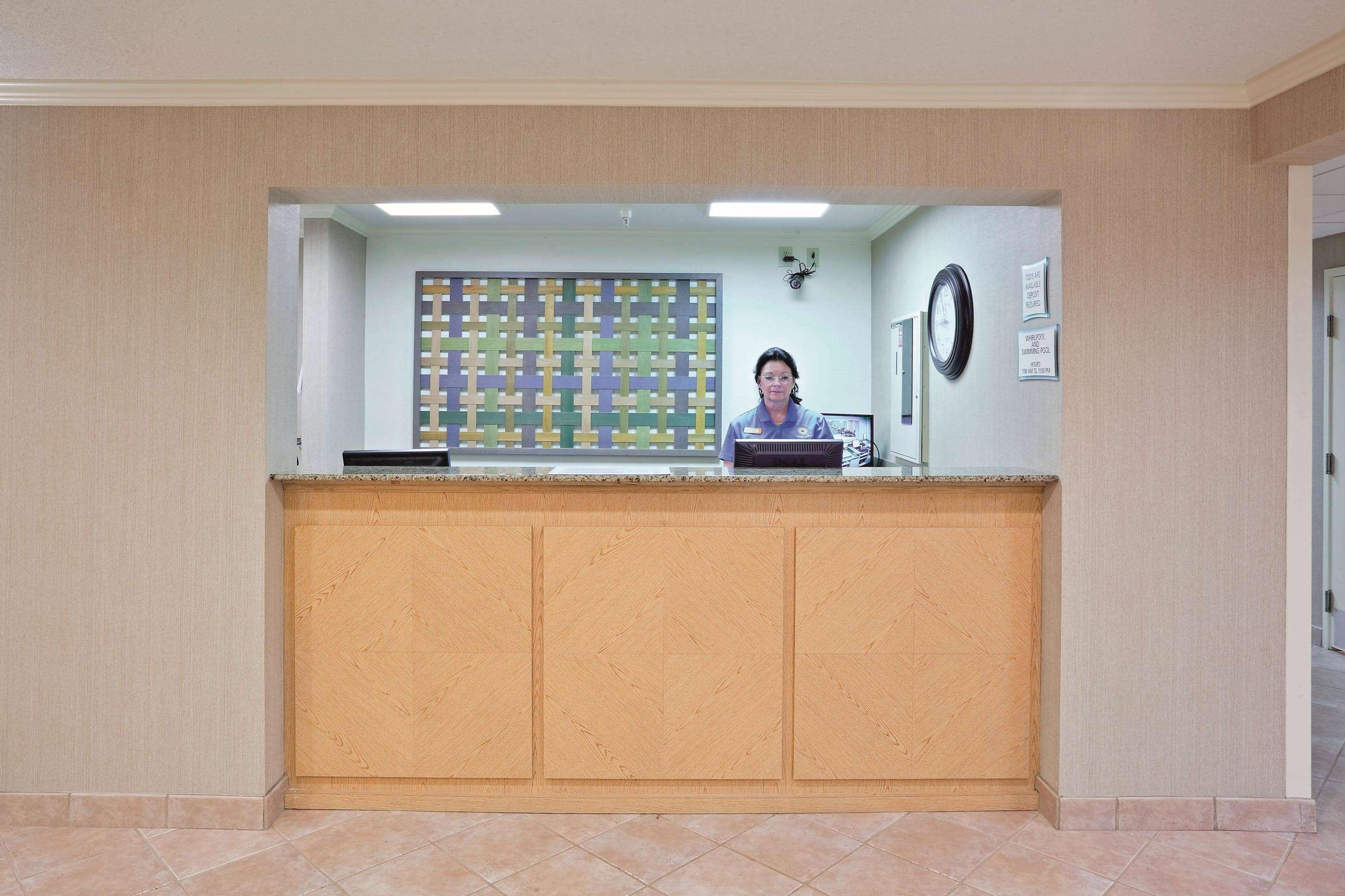 La Quinta By Wyndham Mansfield Oh Hotell Eksteriør bilde