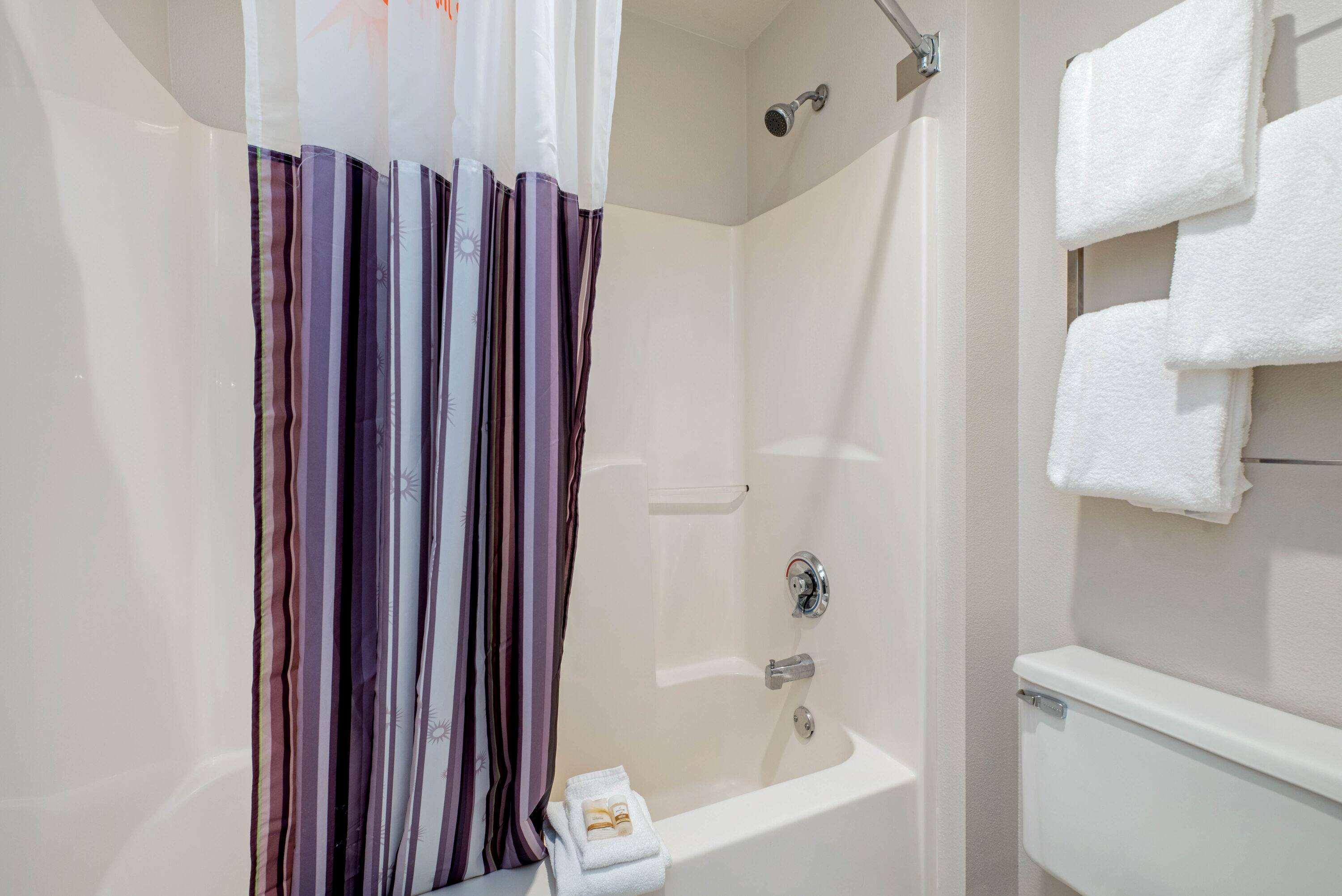 La Quinta By Wyndham Mansfield Oh Hotell Eksteriør bilde