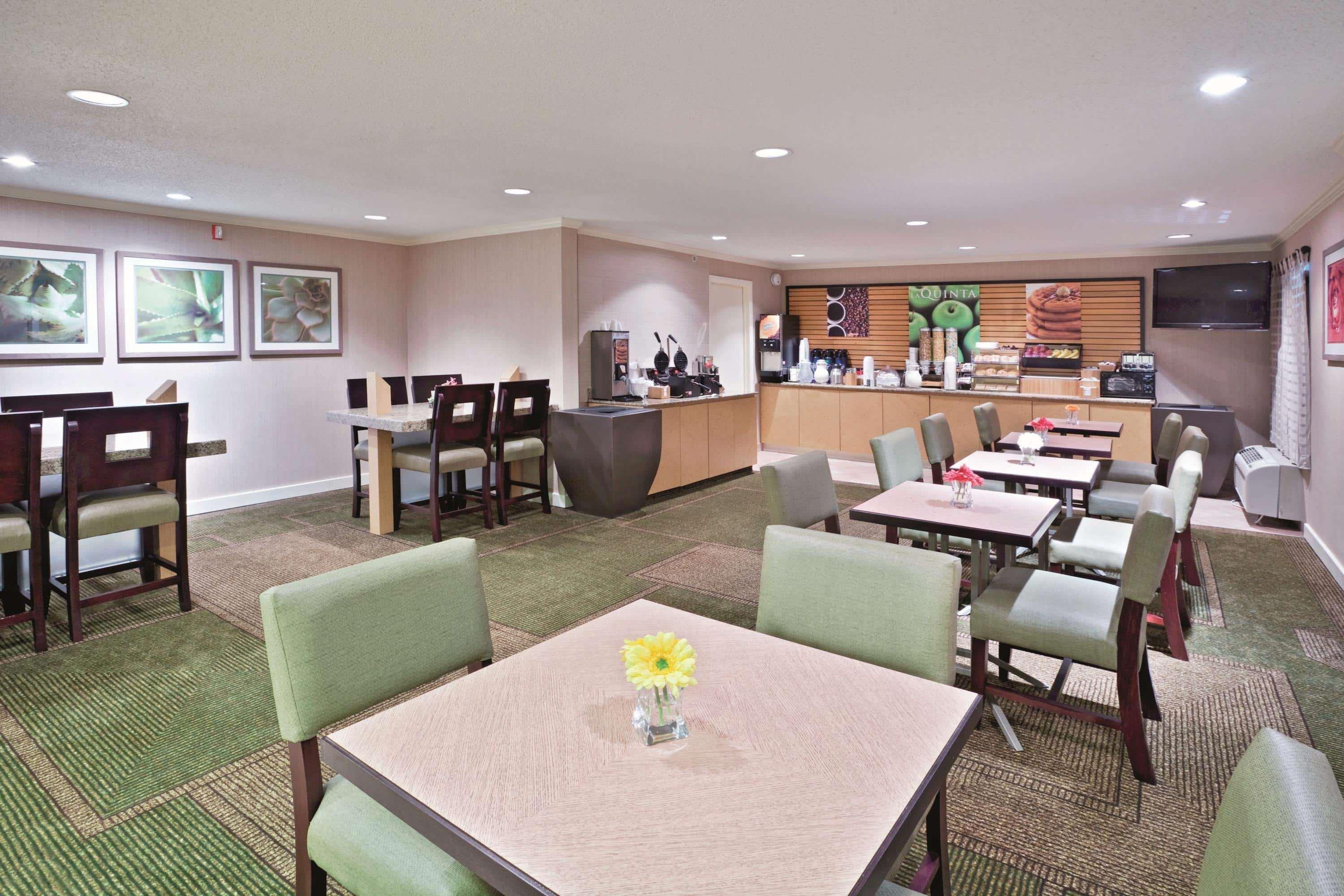 La Quinta By Wyndham Mansfield Oh Hotell Eksteriør bilde