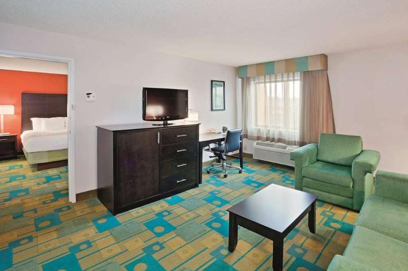 La Quinta By Wyndham Mansfield Oh Hotell Eksteriør bilde